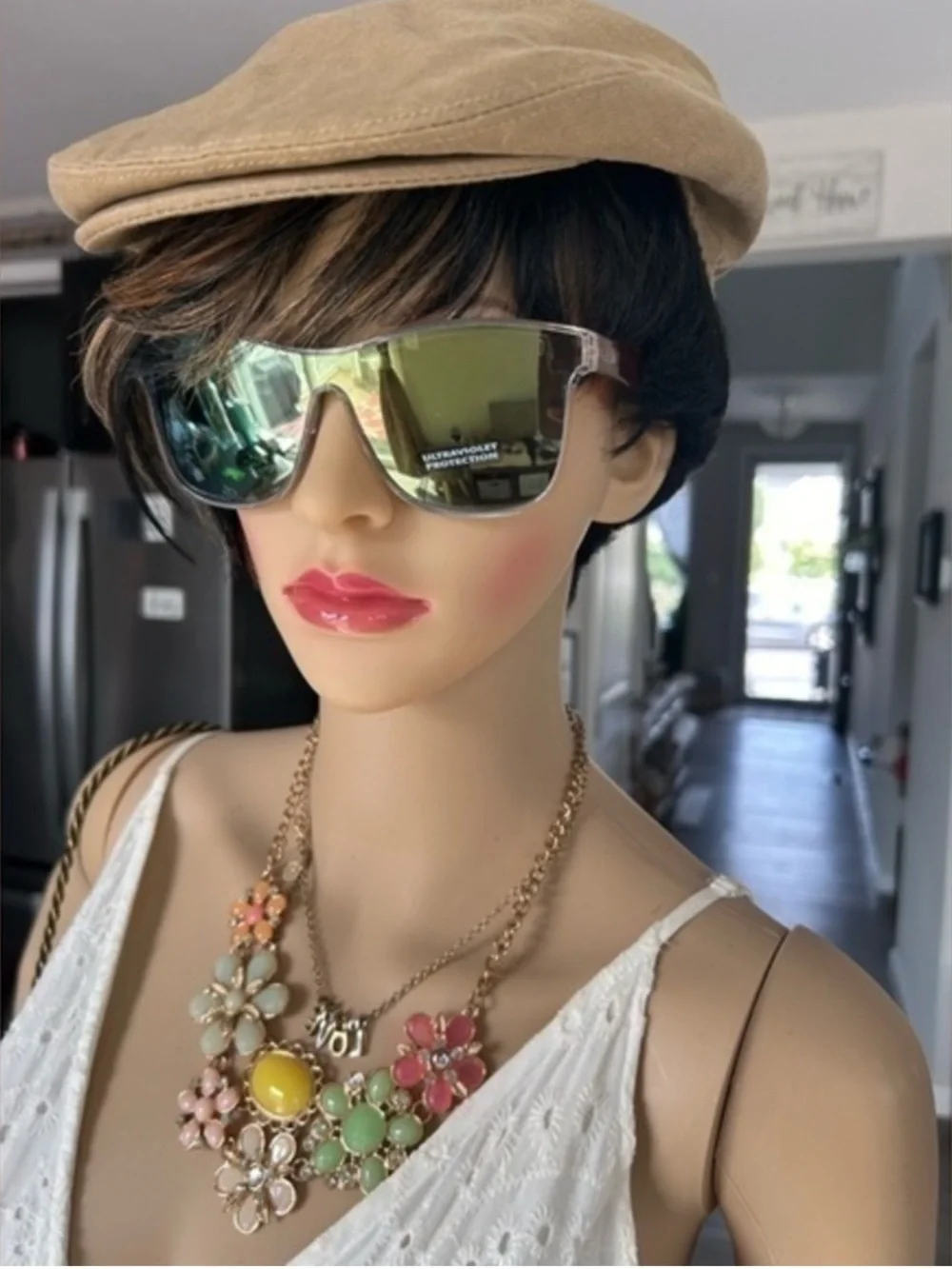 🌸 Mirrored Lens Fashion Sunglasses